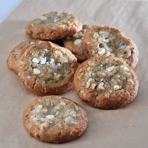 gourmet white chocolate macadamia cookie